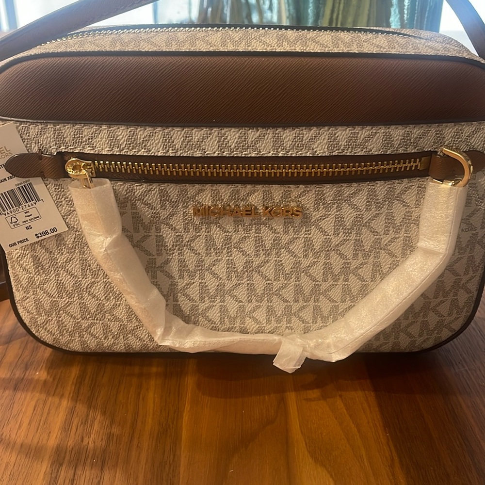 New Michael Kors Vanilla / Acorn
Brown Crossbody MK Logo Canvas